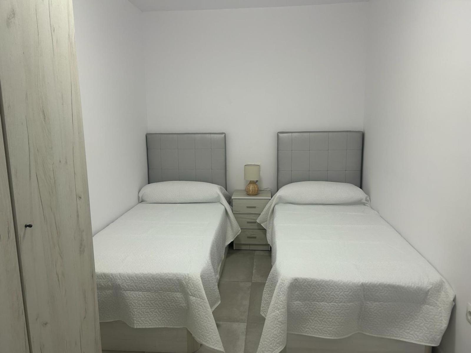 Apartamentos Milano Рокетас-де-Мар Екстер'єр фото